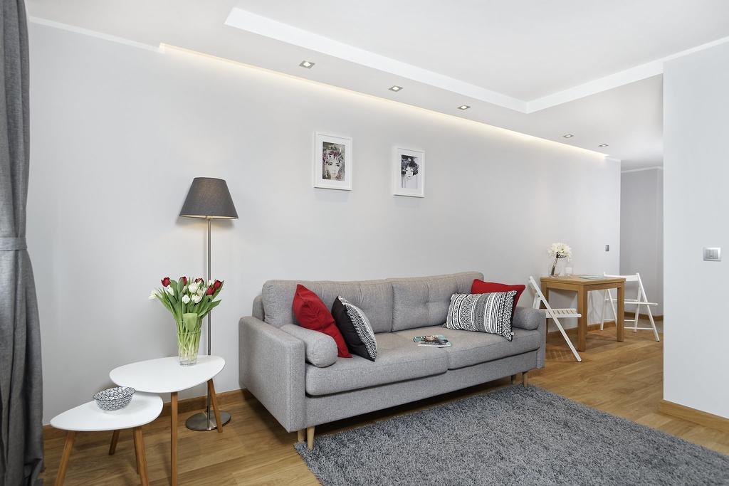 Apartment Powisle Solec Варшава Екстер'єр фото
